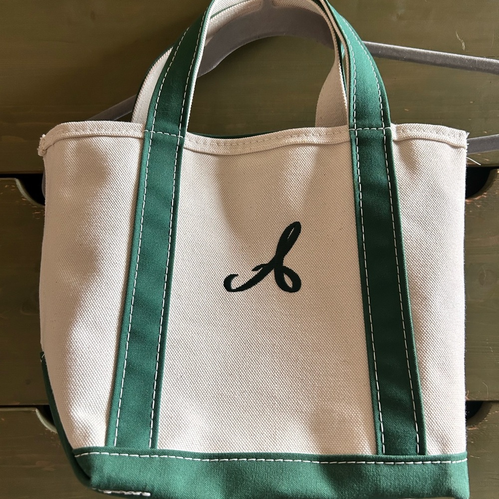 LL Bean Boat and Tote Zip Top